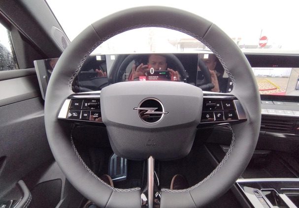 Opel Astra cena 193100 przebieg: 5, rok produkcji 2024 z Gozdnica małe 529